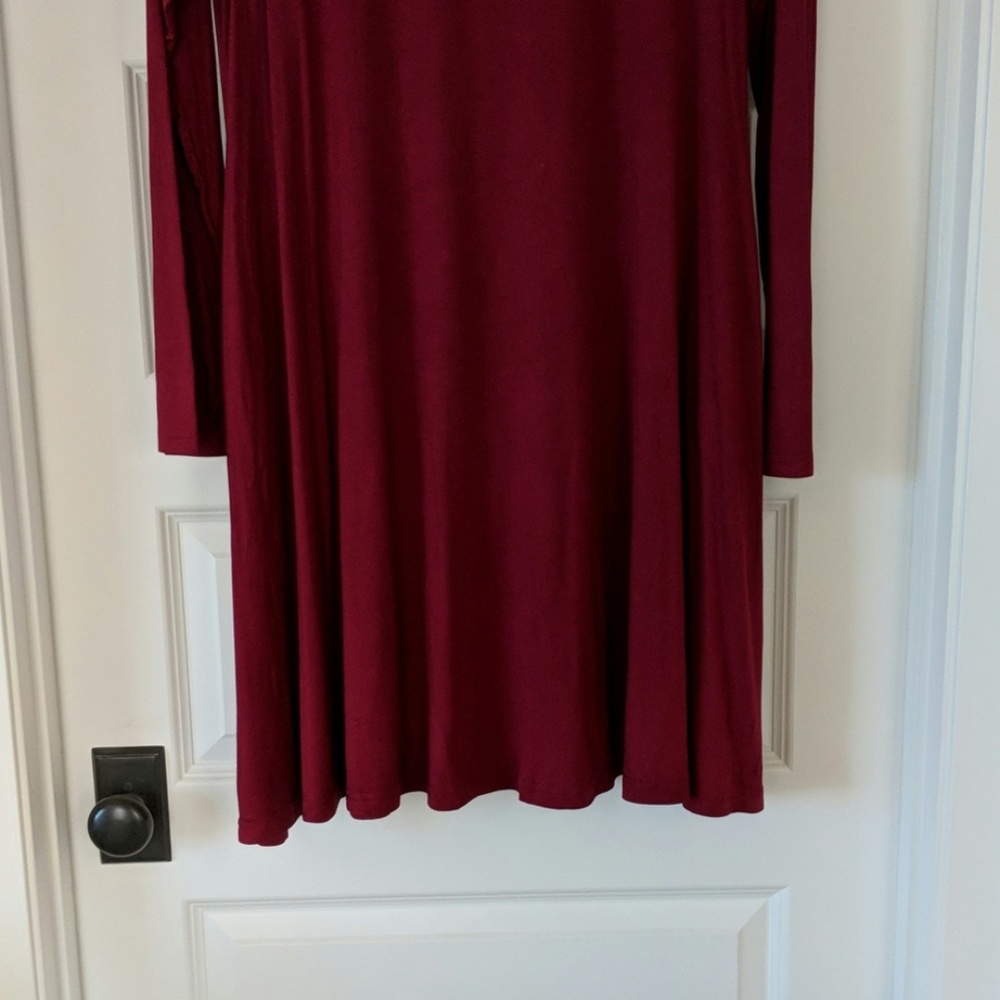 Dress - Picture 3 of 3